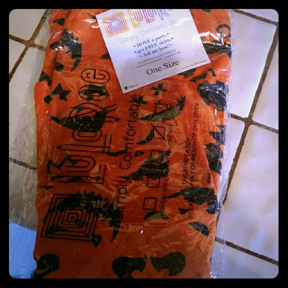 NWT Lularoe Halloween leggings OS