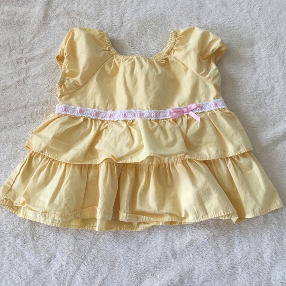 💛Yellow shirt and jeans bundle💛 - Picture 2 of 4