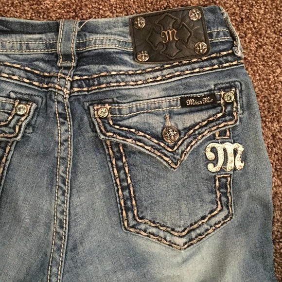 Size 29 Miss Me Jeans (35 inseam)
