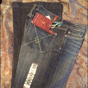 BRAND NEW 7FAM jeans. 34 inseam!