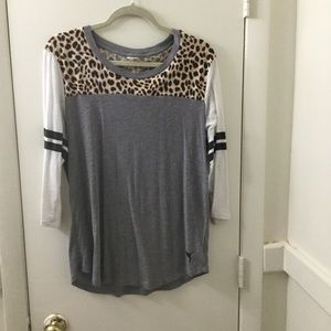 For @fantxaa ; VS Pink, 3/4 inch sleeves