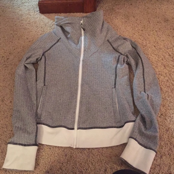 Tube neck Lululemon jacket