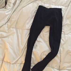 Black tight leggings