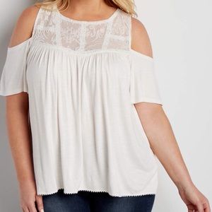 NWT plus size cold shoulder swing tee with lace