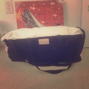VS duffle bag w/ strap