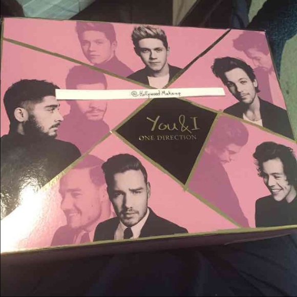 ✨SOLD✨1D Perfume Set ($95 value) - Picture 2 of 4
