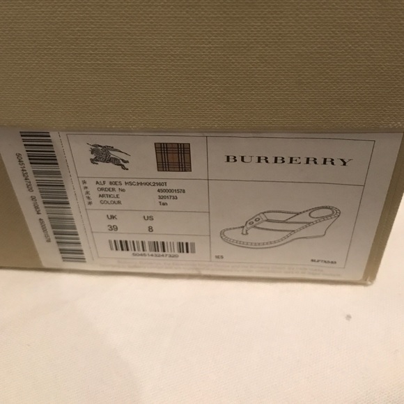 Burberry - Picture 2 of 4