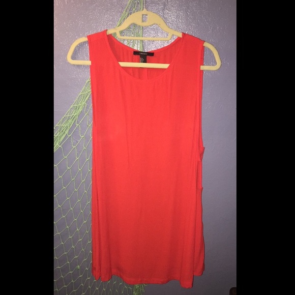 Flowy dress with open sides - Picture 1 of 3