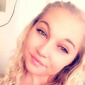 Meet your Posher, Adrienne