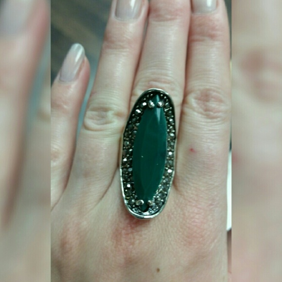 New Fashion ring size 7 - Picture 1 of 1