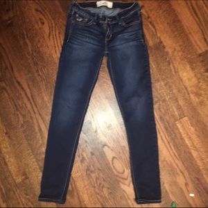 SOLD ON Ⓜ️erc; Hollister jeans