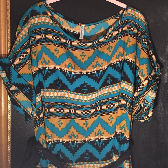 Dress with cuff, short sleeve & sash belt. L-XL - Picture 2 of 3