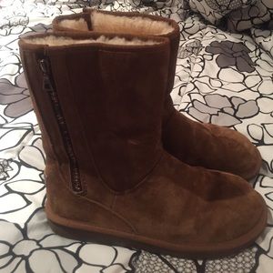 UGG Mayfaire Boots