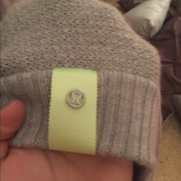 Heavy Lululemon open your heart scarf