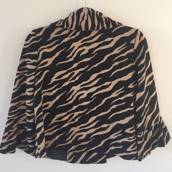 ✨HP✨Grace blazer - Picture 2 of 7