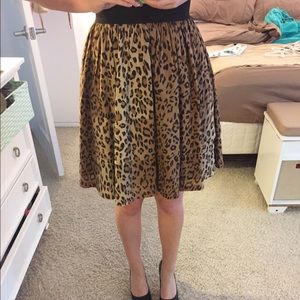 Leopard Print Skirt w Exposed Zipper