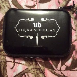 Urban decay dangerous palette