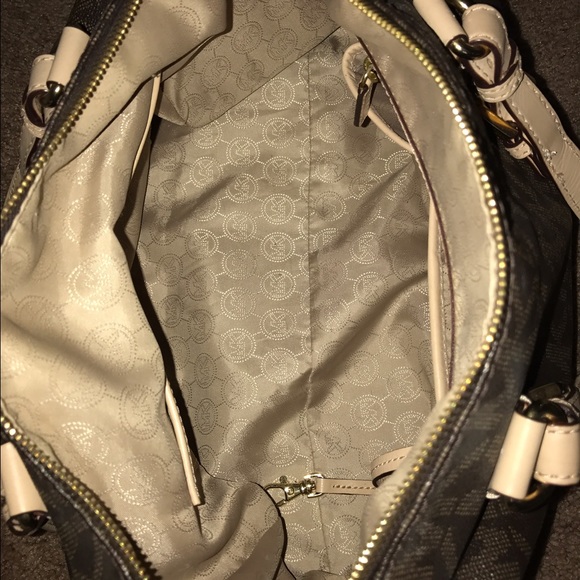 Authentic Michael Kors Bag - Picture 4 of 4