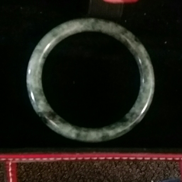 Vintage jade bangle