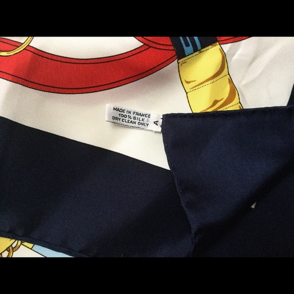 Hermes Eperon D'Or silk scarf new with out tags . - Picture 3 of 4