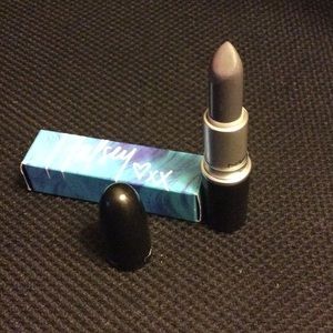 Halsey lipstick
