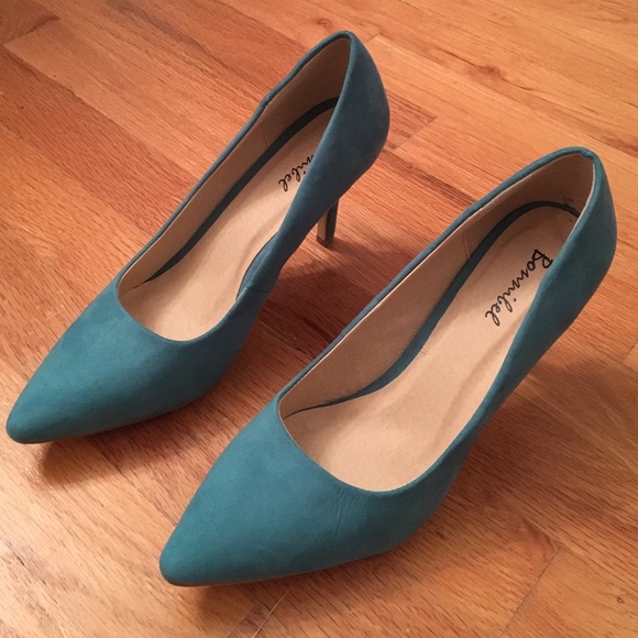 Bonnibel Pointy Toe Pumps- Teal size 8.5