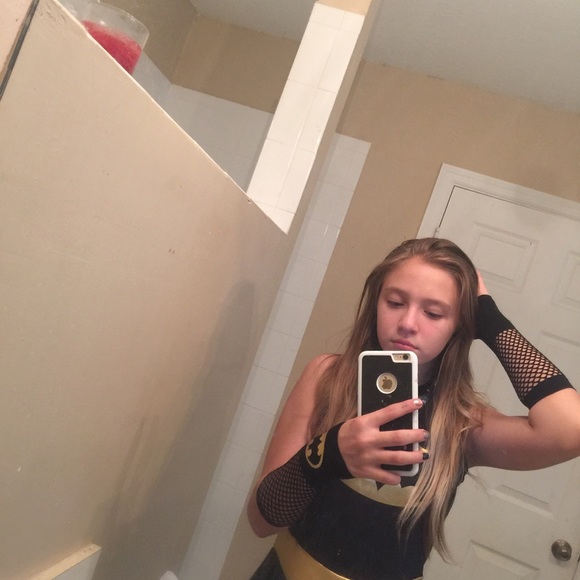 Meet your Posher, Maci