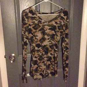 💥Final sale💥 Camo long sleeve