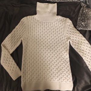 Wool cashmere Bloomingdales cable-knit sweater!  S