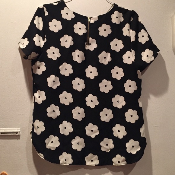 Flower Blouse - Picture 2 of 2