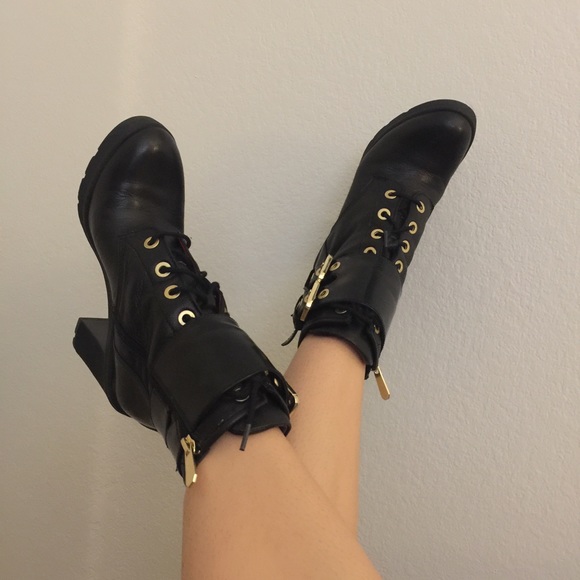 Genuine leather GUESS heeled military bootie