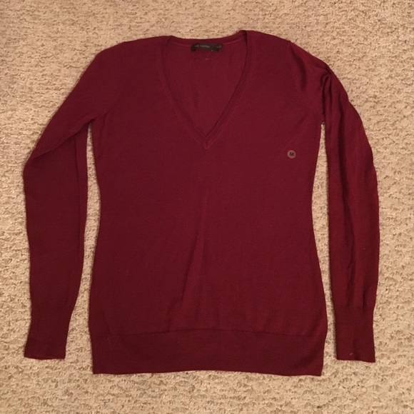 Dark red V-neck sweater never worn