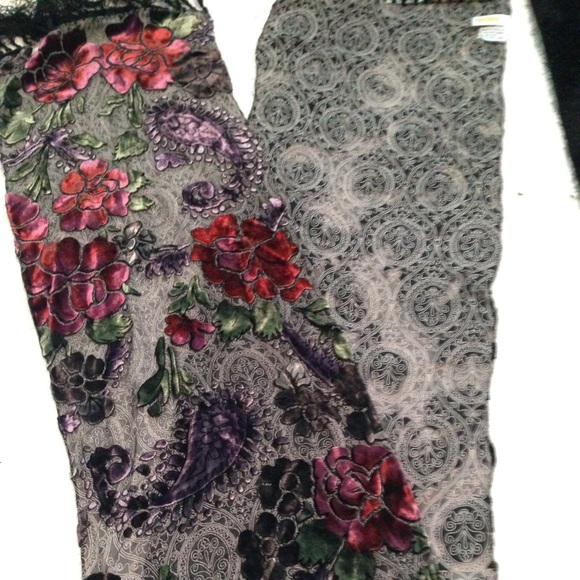 Stunning Talbots Silk/Rayon Scarf