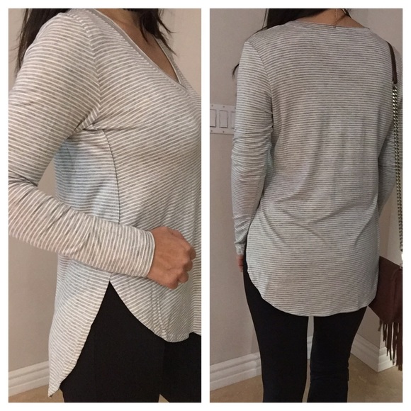 Striped High low V neck long sleeves - Picture 2 of 3