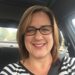 Meet your Posher, Debbie