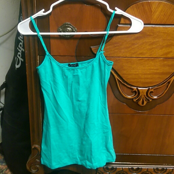 Cute tank top - Picture 1 of 1
