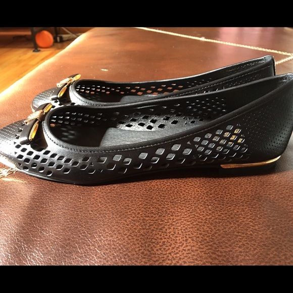 Vince Camuto flats - Picture 3 of 4