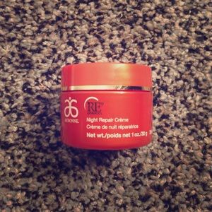 Arbonne RE9 Night Repair Cream