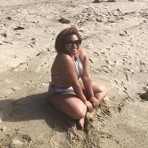 Meet your Posher, Elyse