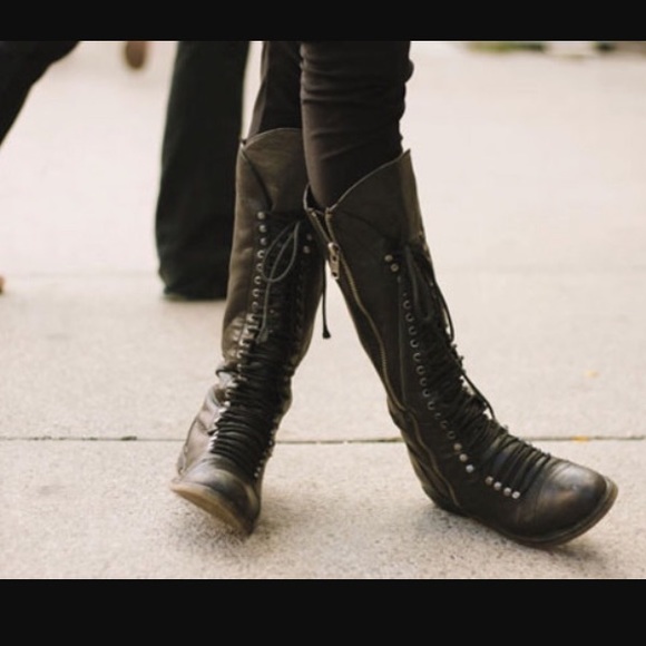 refresh Shoes - Brown knee high lace up combat boots