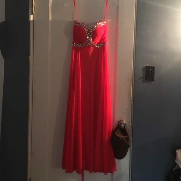 David's Bridal strapless prom dress - Picture 1 of 2