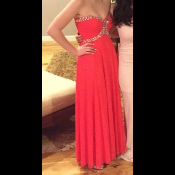 David's Bridal strapless prom dress - Picture 2 of 2