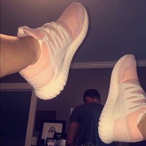 Adidas tubular size 8