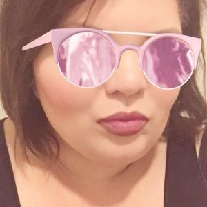 Meet your Posher, Candi