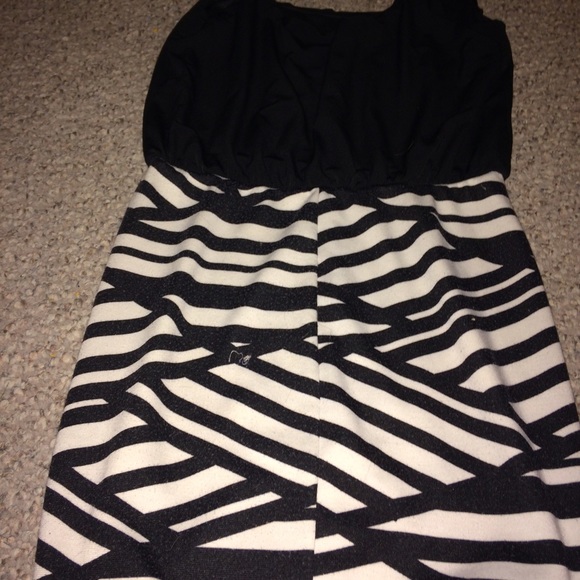 Short dress black top with zebra on the bottom:)