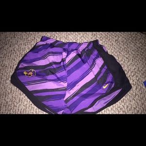 Tempo Nike shorts ECU