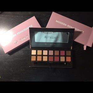 💥hold for @addiemei💥ABH Modern Renaissance