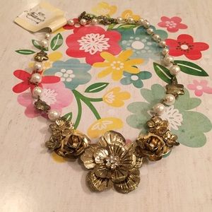 Pearl and Gold Floral Necklace
