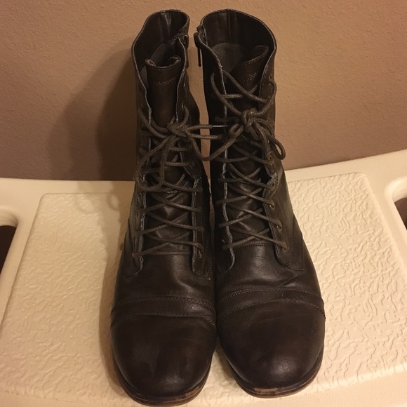 Brown Combat Boots 💫