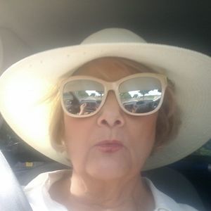 Meet your Posher, Carolanne